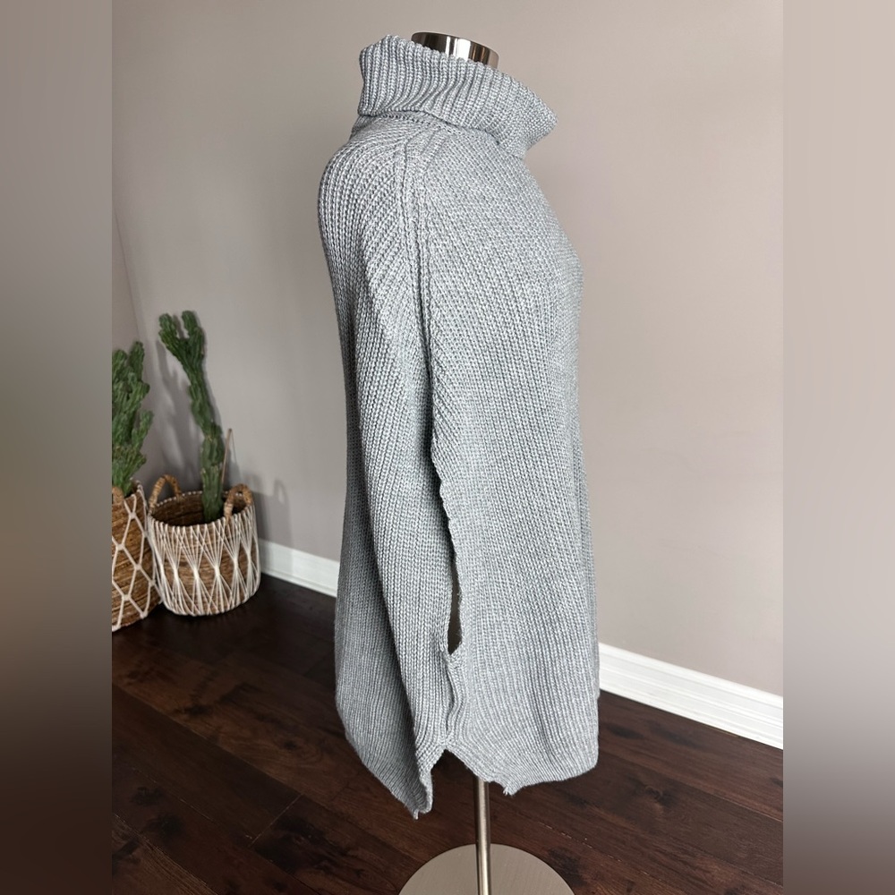 Zenana Outfitters Turtleneck Sweater Cape Poncho Chunky Knit Holiday Grey Large - Picture 5 of 11